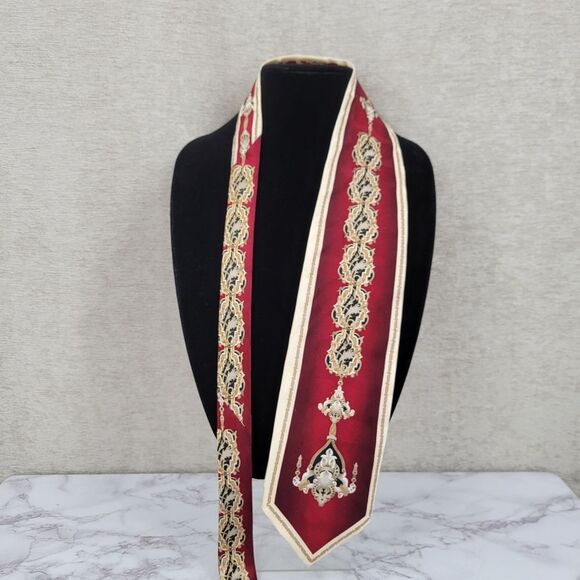 Gasparo Vintage Silk Elegant Red and Gold Patterned Tie - Picture 1 of 7